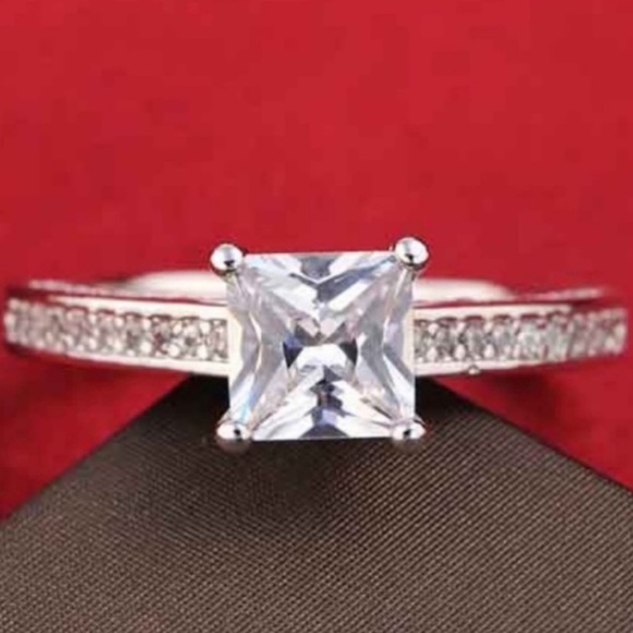 NEW 925 STERLING SILVER 2 CT ENGAGEMENT DIAMOND RING, BEAUTIFUL RING, SHINY RING - Picture 4 of 5
